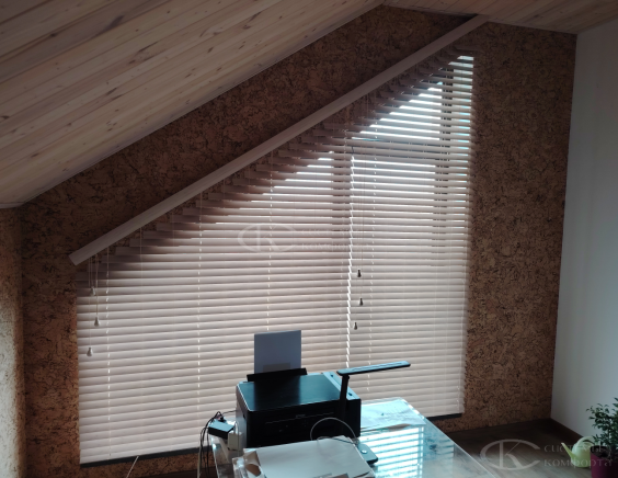 Портфолио жалюзи на треугольные окна